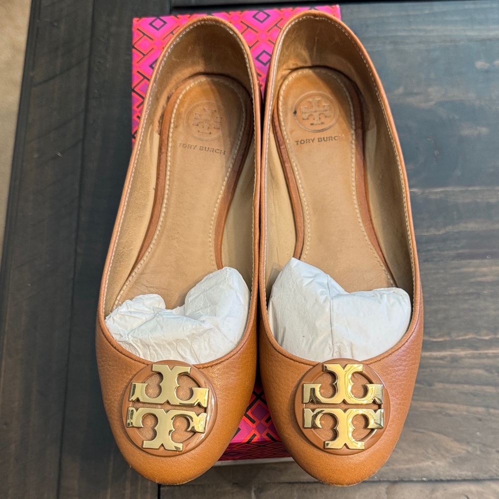 Tory Burch Tan Leather Flats with Gold Emblem